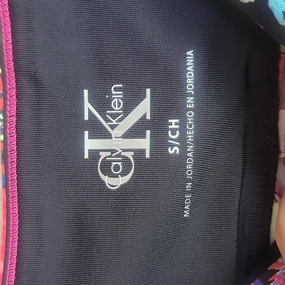 NWT Calvin Klein Performance Floral-Print High-Waist Bike Shorts Small - Picture 3 of 4